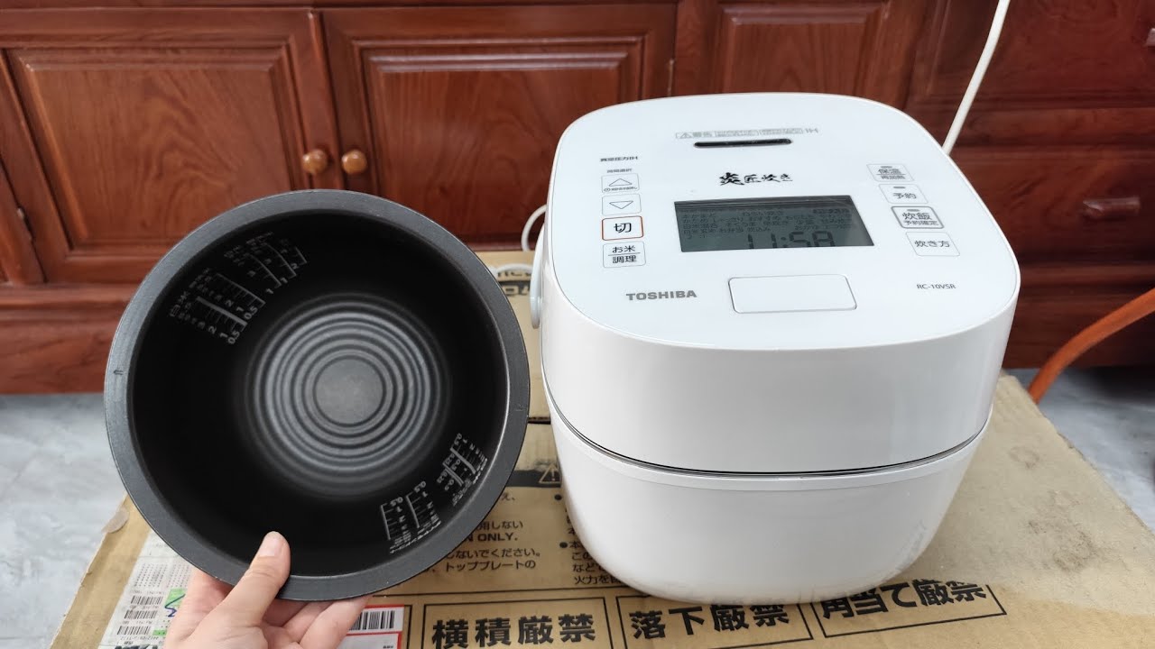 17/01 🔥 Cực Kỳ Ít Sử Dụng - Nồi Cơm Nhật Dòng Vip Toshiba RC-10VSR Cao Tần Áp Suất Hút Chân Không 