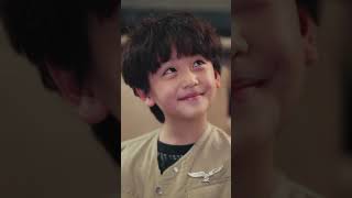 【首發新劇】厲藺菲💞梁思偉｜🤯5歲萌娃從6年後穿來，張口就喊她媽、喊他爸—👨‍👩‍👦未來兒子竟在劇透親爹是誰？！一家三口開啟雞飛狗跳甜寵日常｜《劇透！未來老公竟是他》全集 #短劇 #甜宠 #梁思偉