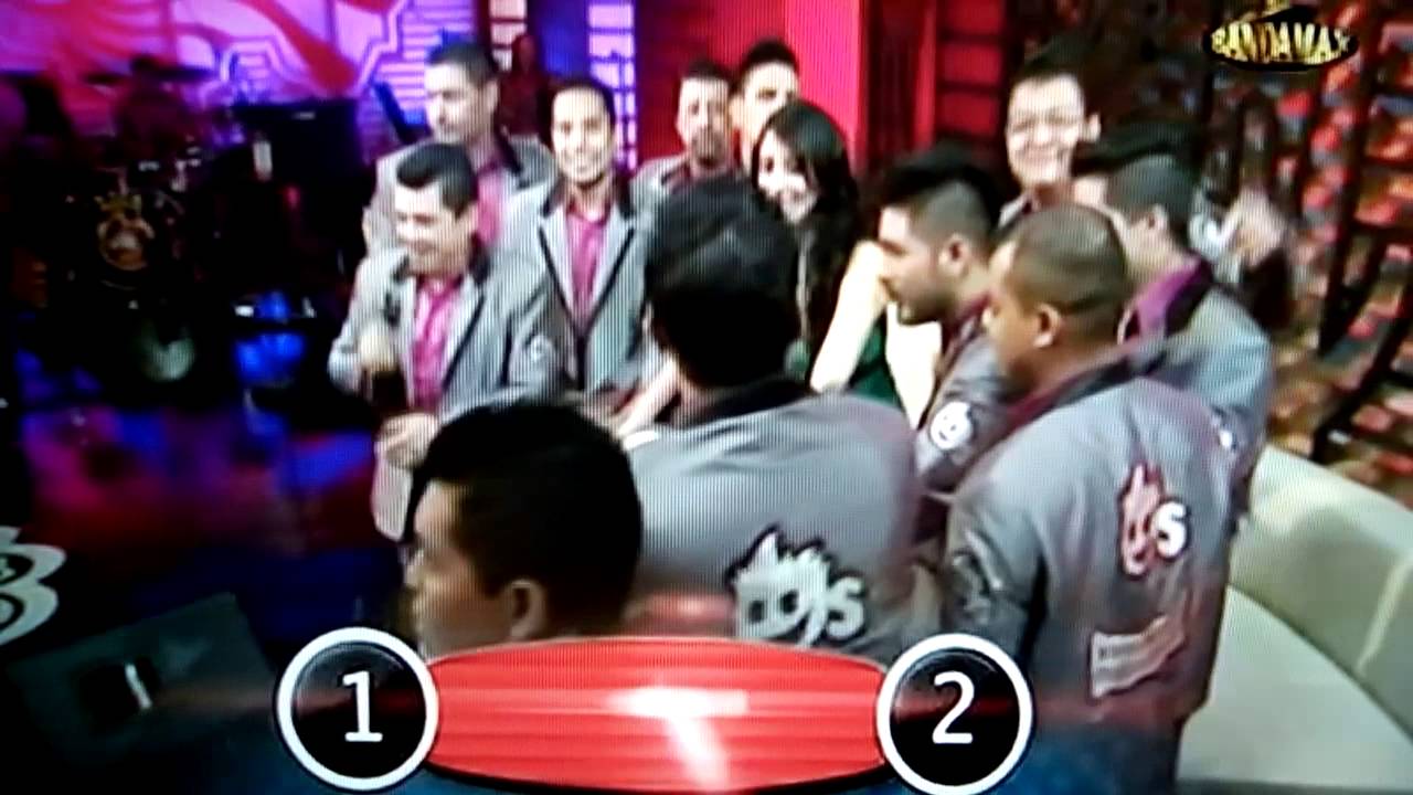 Pa la banda night show par 2 - Banda Pequeños Musical - YouTube