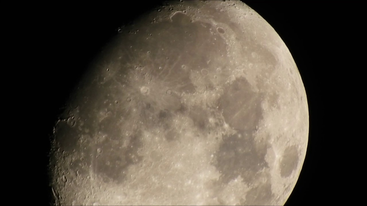 moon zoom the most amazing bridge camera on earth nikon b700