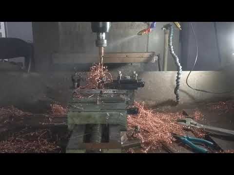 Video Use the CNC milling machine as a lathe (Tiện ren trên... - youtube