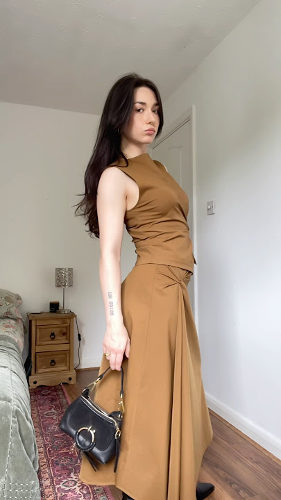 COS haul / at home try on. Which is your fave? #cos #haul #tryon #capsulewardrobe #petitefashion