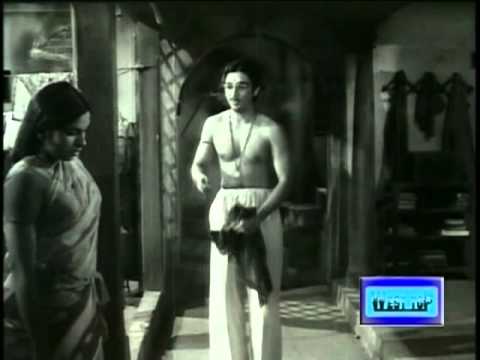 kamal-hassan,-sripriya-in-aval-oru-thodarkathai-tamil-movie-scene