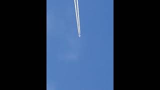 Discover Airlines Airbus A330-300 (D-AIKH) over Dundee as Flight 4Y76 Frankfurt - Calgary.