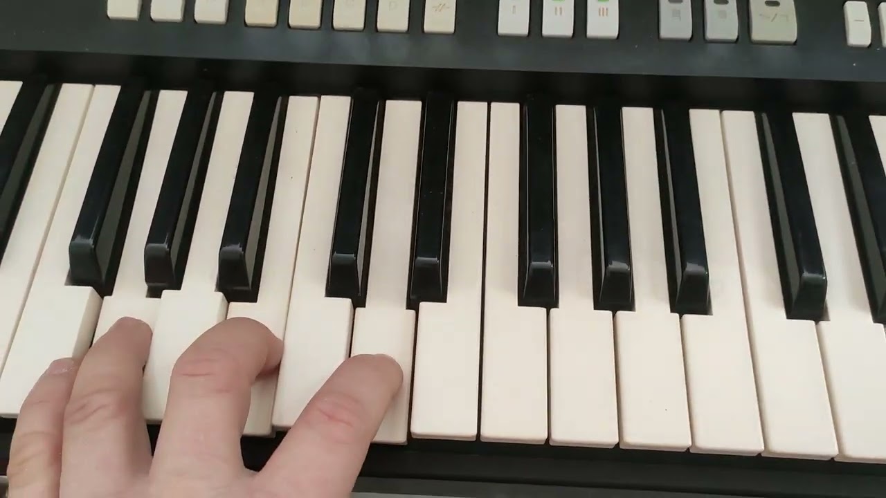 Como configurar teclado PSR-S750 Para inversão de Baixo!