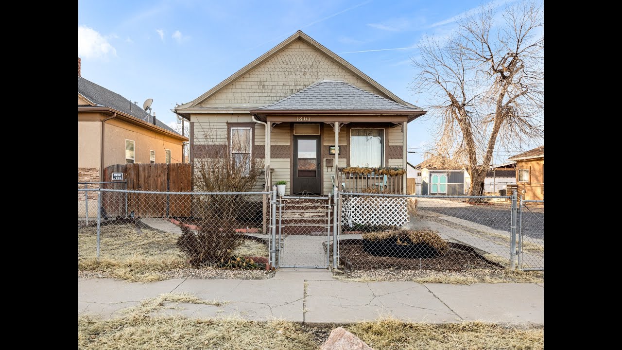 1902 Pueblo Home Tour | 2 Bed, Double Lot, Covered Porch