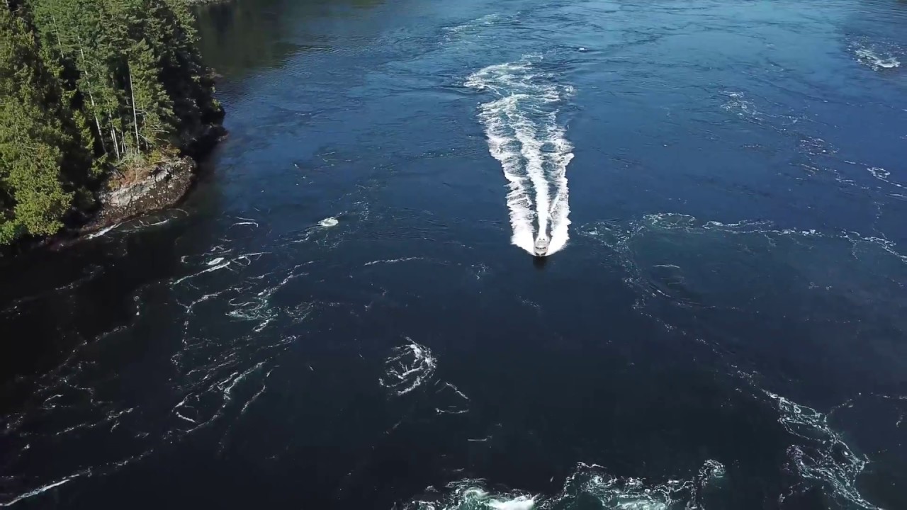 Running the Skookumchuck Narrows in a Lifetimer 100ft whirlpool