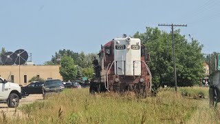 ELS 1221 SD9 Traction Motor Gives This Crew Trouble To Start The Day.. It Won't Move! #train