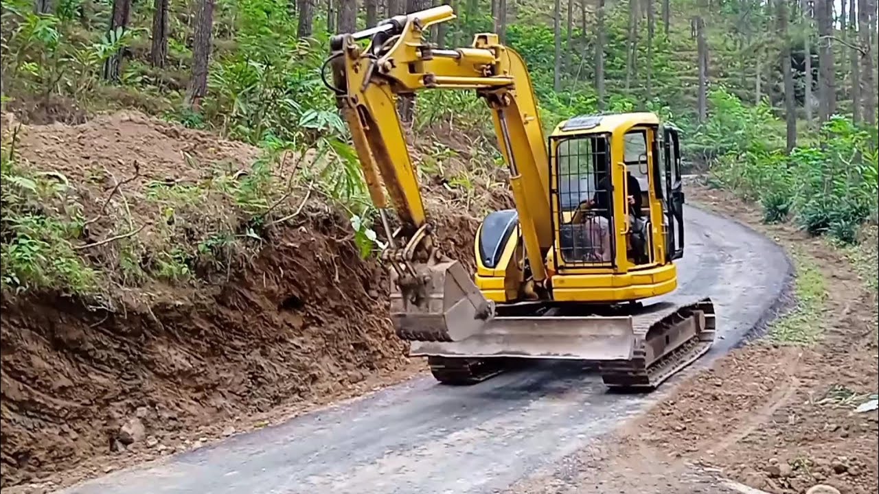 komatsu-pc75uu-excavator-rolling-and-creeping-on-a-downhill-road-youtube