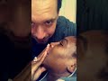 Serena williams muestra a su hija al mundo