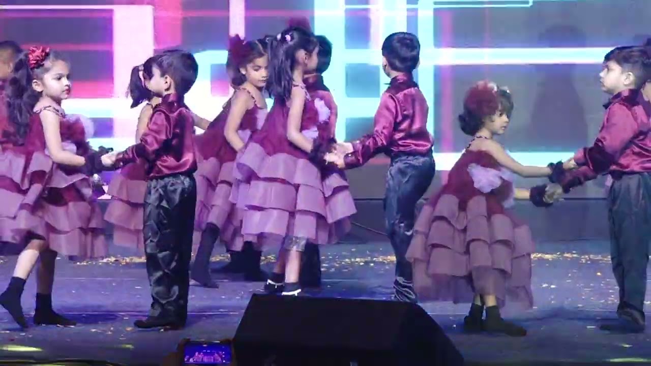 Tukur Tukur DAnce //  Bhulka Bhavan English Medium School Vyara // Annual Function 2025