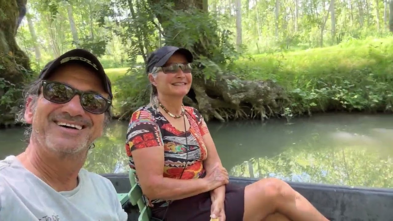 18/07/2024-Le marais poitevin - La Venise verte en barque à Arcais- Damvix festival des épouvantails