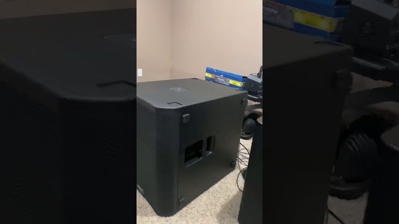 New QSC KS118 3600W 18" Powered Subwoofer