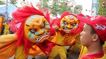 Múa Lân Tết Nguyên Tiêu lễ hội Chùa Bà Bình Dương - Vietnam Travel 2018