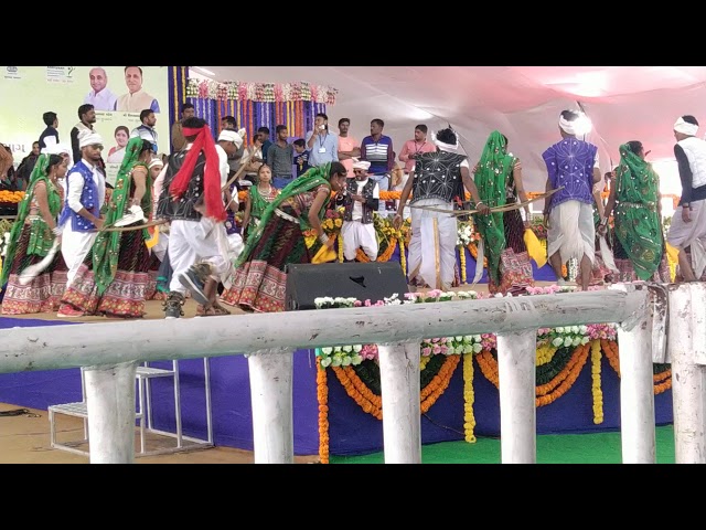 Adivasi Timli dance video Dahod class=