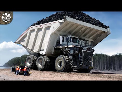 The World’s Top 5 Biggest Mining Dump Trucks