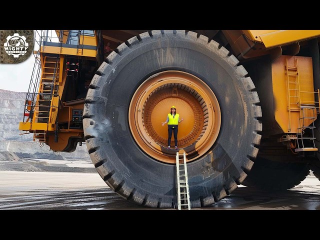 Top 5 Biggest Mining Dump Trucks In The World class=