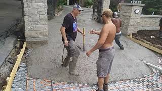 Hydronic radiant snow melt system in Toronto. Concrete day part II.