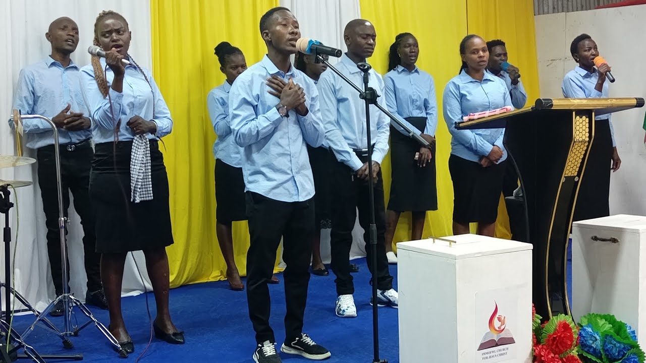 HAUFANANISHWI / Chris Adelard (Live Performance)