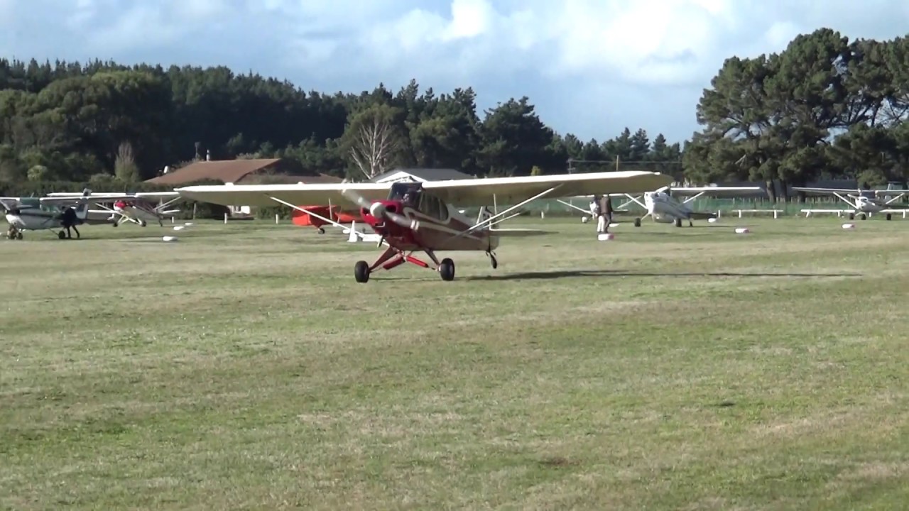 Foxpine Aerodrome Foxton - Piper PA-18A-150 Super Cub ZK-BPM Take off RWY27