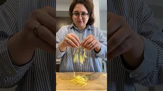 Ginger Julienne, You just need a sharp knife #areebaskitchen #trendingvideo #food #viralrecipes