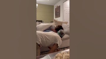 Ze dacht dat hij het niet zou merken!