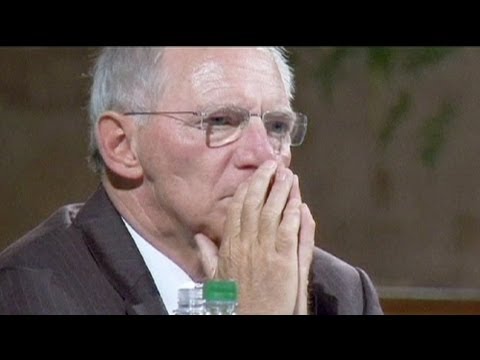 ولفغانغ شاوبل متفائل من قرار المحكمة الدستورية