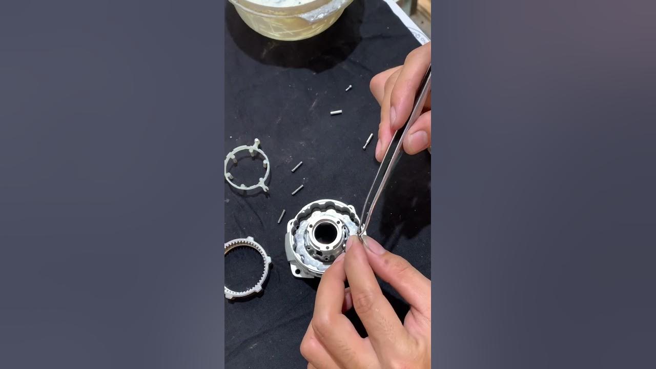 Vệ sinh và sửa lỗi tuột khoá đầu auto lock cho máy khoan Makita XPH14