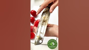 Tỉa bông hoa từ quả cà chua. Carving flower shapes from tomatoes. #xuhướng #trending #tỉaraucủ