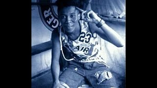 Marion   Soma Tsinjaka Be feat Agrad & Skaiz, Elodie, Meizah, Dadah de fort Dauphin Clip Officiel