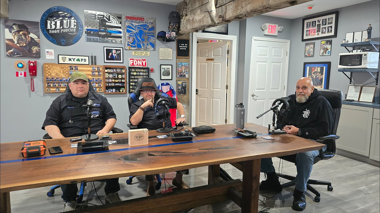 Big Blue Stogie Review | Featuring Moe ElAraby of Tatuaje Cigars | Smoking the Fausto