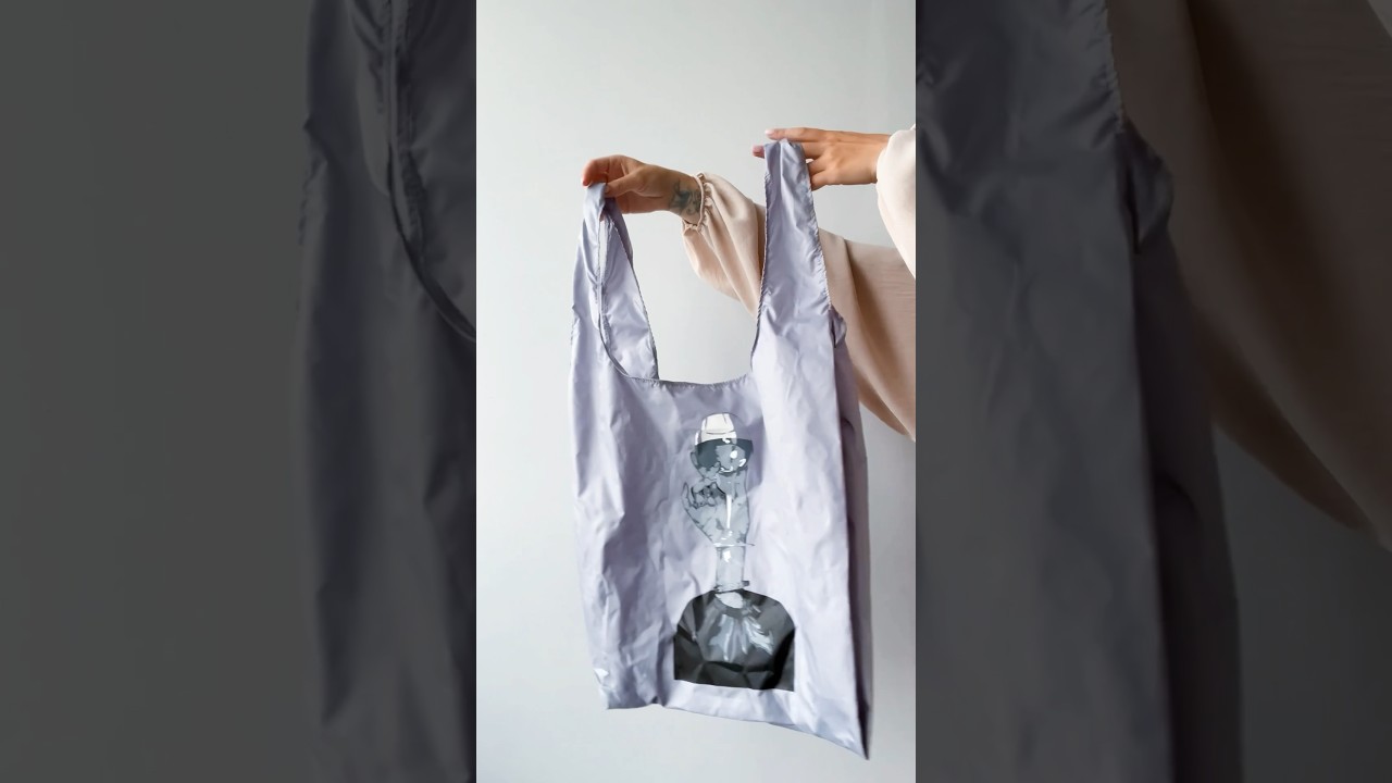 Wine Inspired Fashion: Transformer Bag with Elegant Wine Glass Art 