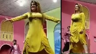 Khoobsurat Yellow Dresss Dance