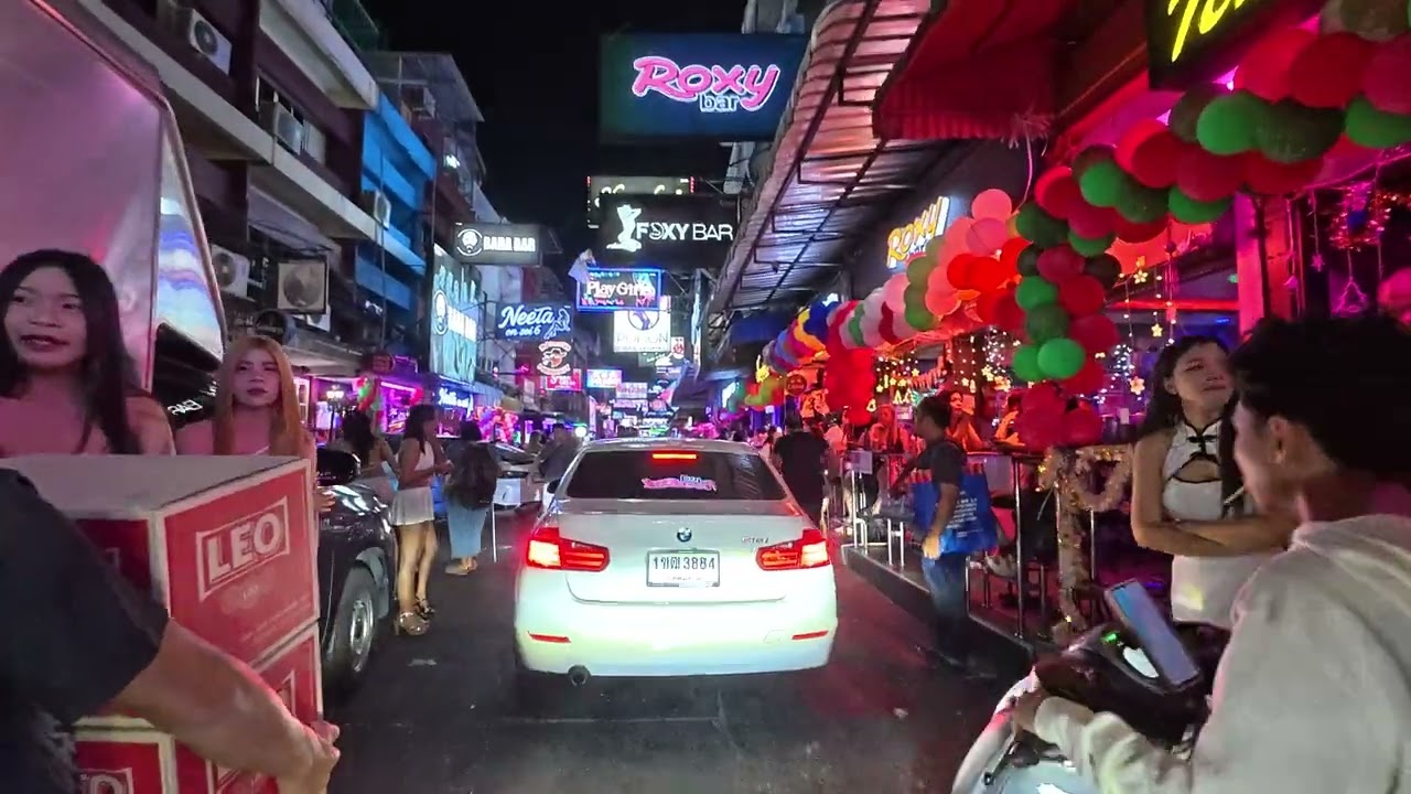 4K HD NEW! FAMOUS SOI 6 PATTAYA THAILAND TO PATTAYA BEACH, 7PM, MANY LADIES SOI 6 VERY BUSY!