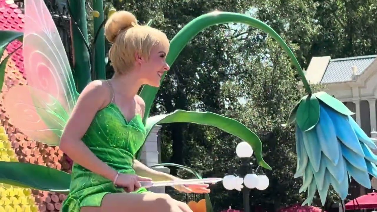 Disney karakterleri geçit şöleni 1 