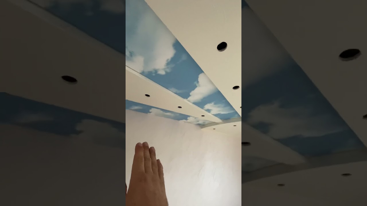 Фотопечать облака на натяжном потолке. 