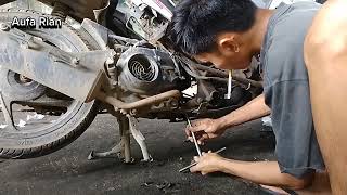 Download Lagu Estimasi biaya bongkar mesin beat fi ngebul atau berasap  parah😭 MP3