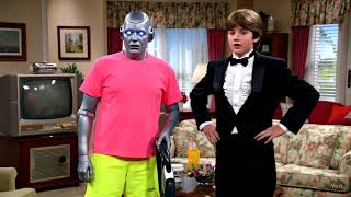 Famous AI Fail - 80s Sitcom "Diff'rent Blokes" - Episode 7 - Malfour's Vacuum Shenanigans Net Worth