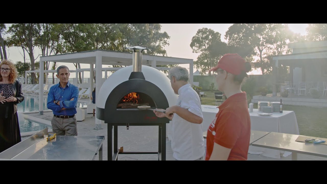 Il forno a legna / gas trasportabile più grande - Subito Cotto 100 - YouTube
