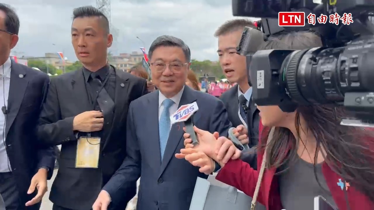 韓國瑜國慶提行政院不副署 卓榮泰離場前「一句話」回應批評