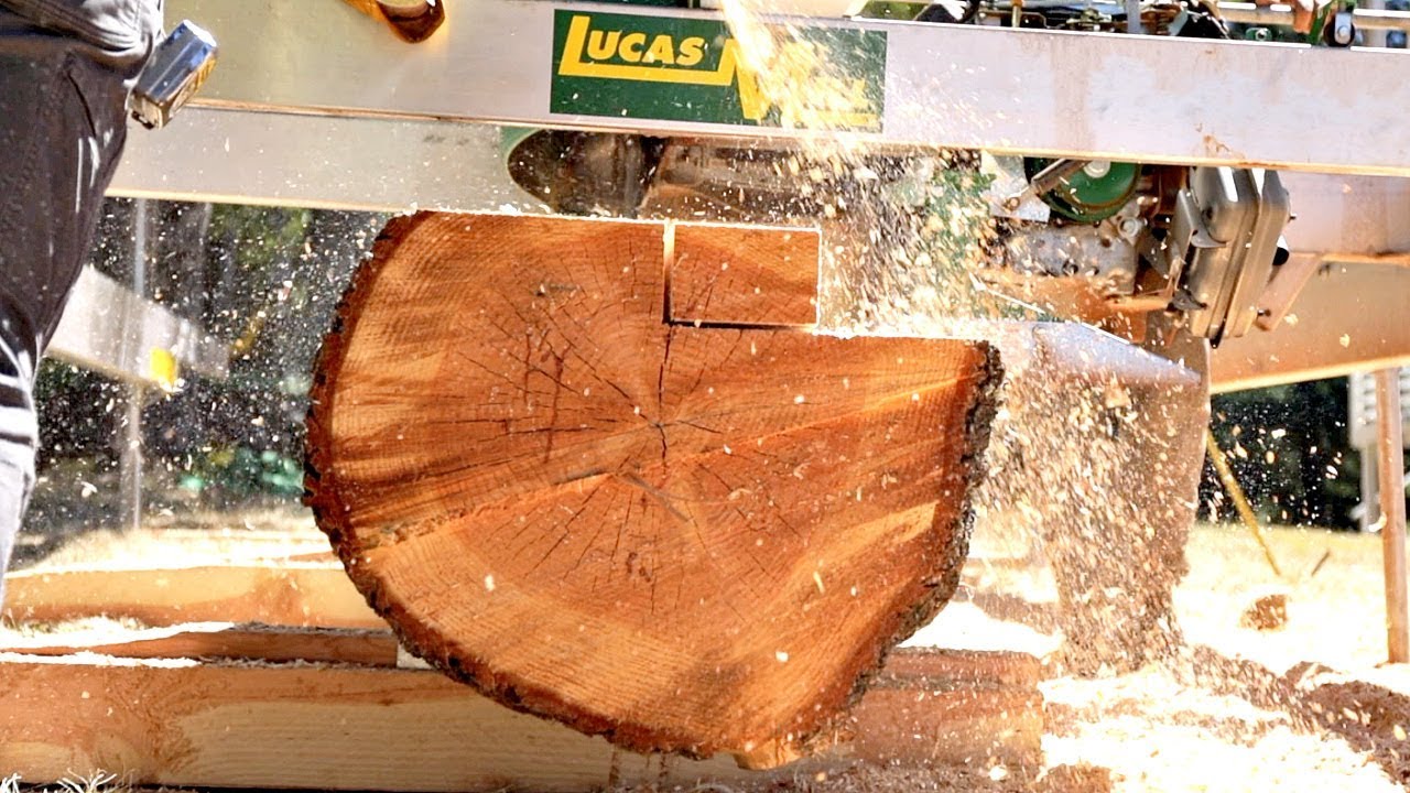 AMAZING Machine Turns Logs Into Lumber FAST!!! YouTube