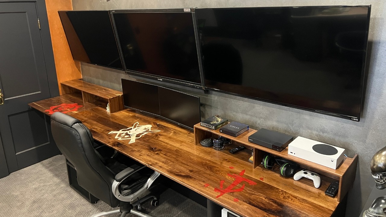 Building a Gaming Desk/Shipping Station