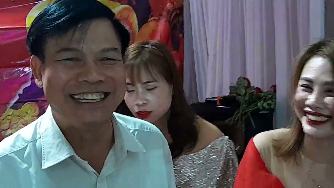 Tổng  kết  cuối  năm  công  ty  trần  Toán