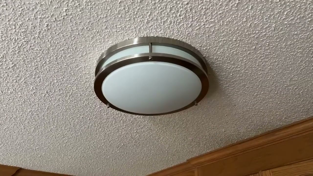 LEESANRAN 12 Inch LED Flush Mount Ceiling Light Fixture Review, Great match up for a similar light