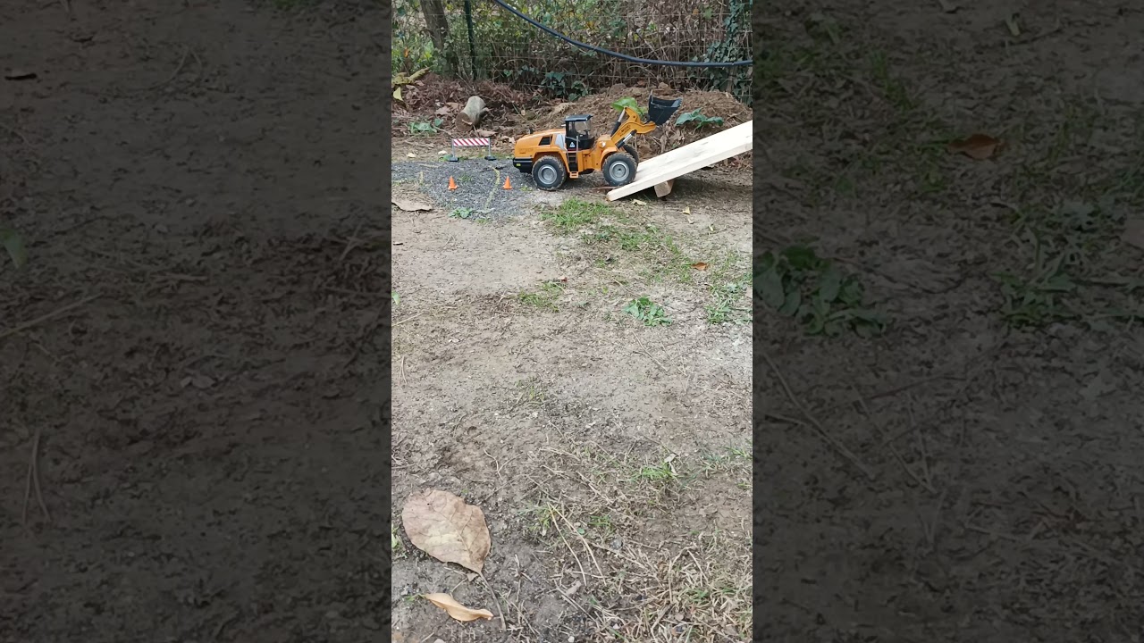 WLTOY 14800 VS HUINA 583