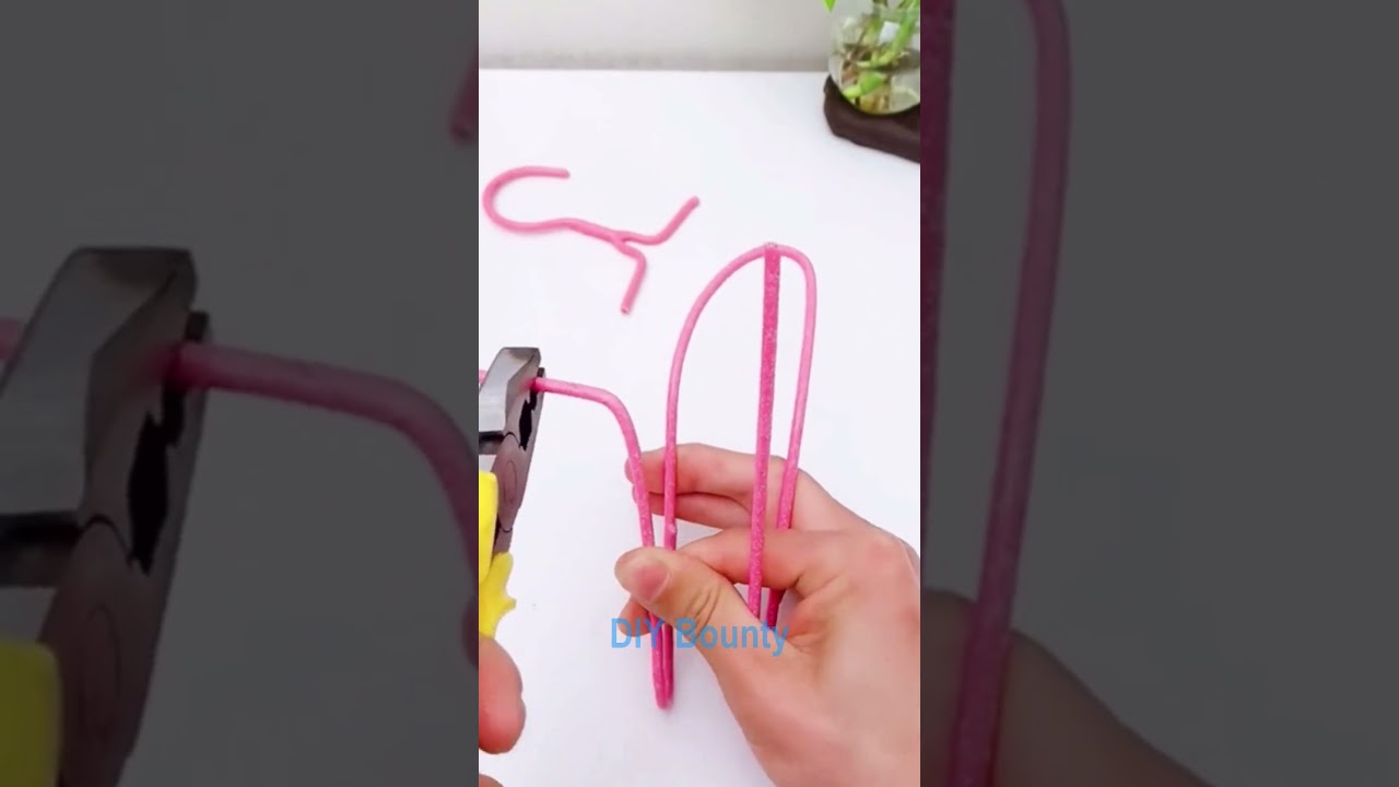 DIY Cellphone Holder from Steel Hanger | Easy Life Hack!