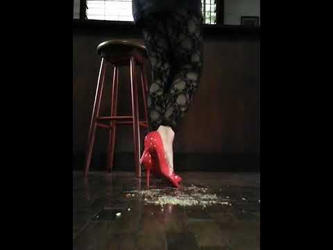 Crush Nuts Red High heel pumps