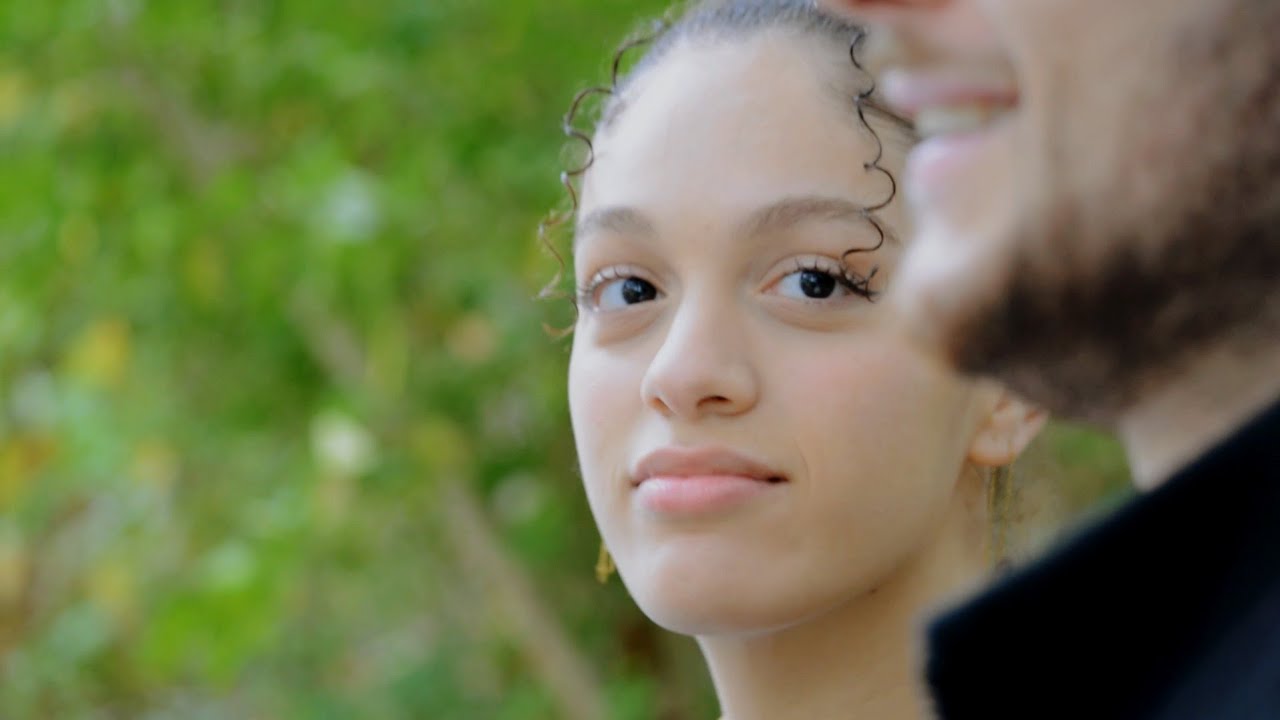 LE FOULARD ET LA ROBE - travail de fin d'année HELB 2023