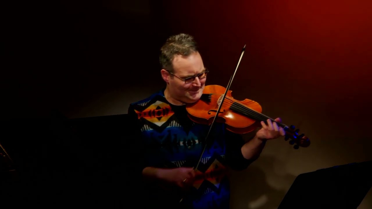 Ljova - Miroslav Skoryk: Melodia / Мирослав Скорик: Mелодiя #songsforpeace - performed on fadolín