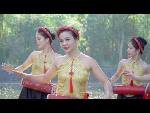 Video Chuong trinh Du thi Lien hoan Dan ca ba mien Tinh Hai... - youtube